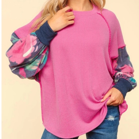 Corded Floral Sleeve Flowy Top - Picture 3 of 3